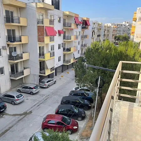 Nova Qerret شقة *